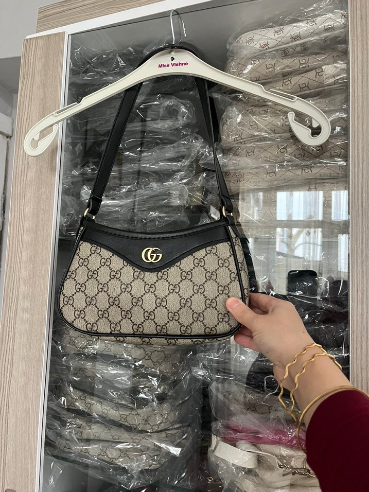 Klasik Siyah Tokalı Kadın Omuz Çantası - Görsel 5