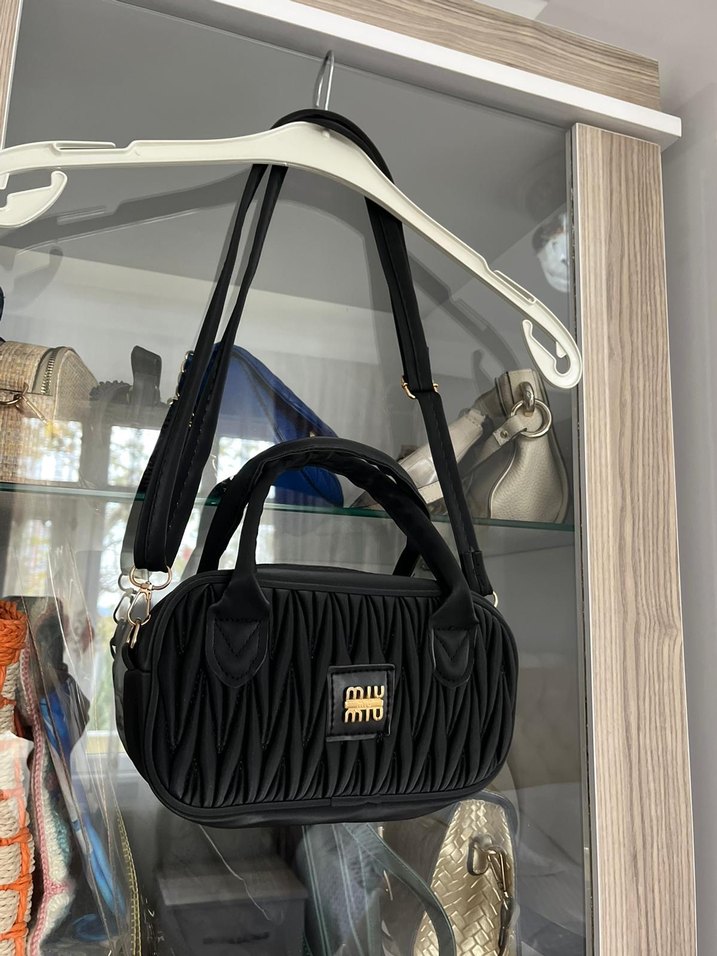 Kadın Siyah Pliseli Sokak Stili Çanta - Görsel 4
