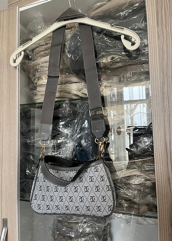 Gri Yılan Desenli Tokalı Kadın Çanta - Görsel 4