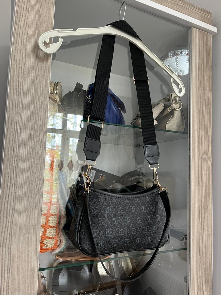 Siyah Baskılı Tokalı Kadın Omuz Çantası - Görsel 5