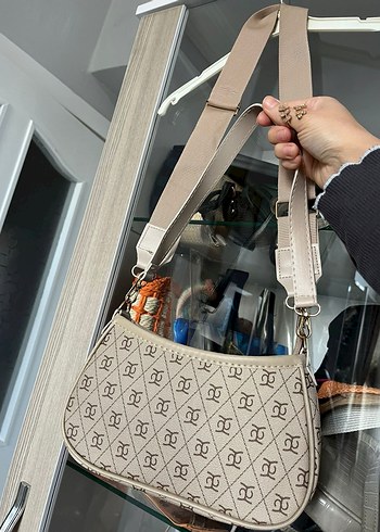 Bej Baskılı Tokalı Kadın Omuz Çantası - Görsel 8