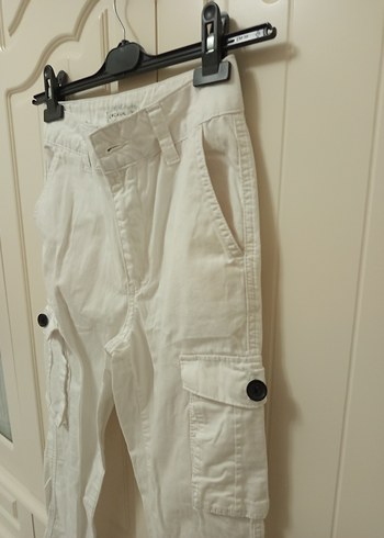 LCW Düğmeli Beyaz Kargo Pantolon - Görsel 3