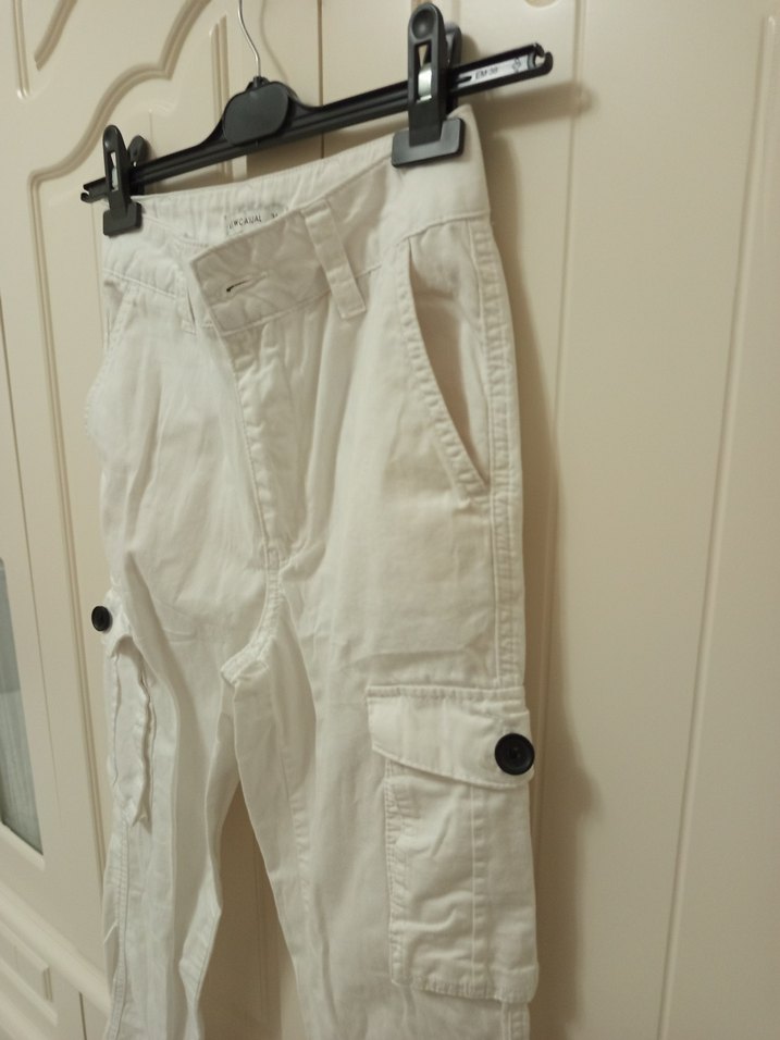 LCW Düğmeli Beyaz Kargo Pantolon - Görsel 3