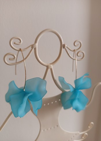 Mavi Fiyonk Çiçek Detaylı Küpe - Görsel 2