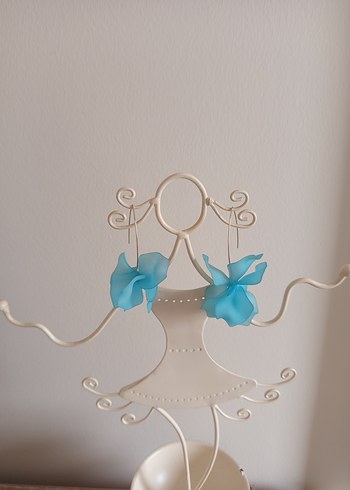 Mavi Fiyonk Çiçek Detaylı Küpe - Görsel 3