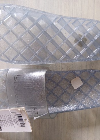 Colins Gri Parlak Kadın Terlik 38 numara - Görsel 2