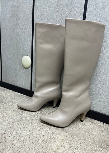 Bej Deri İnce Topuklu Diz Boyu Kadın Çizme - Görsel 3