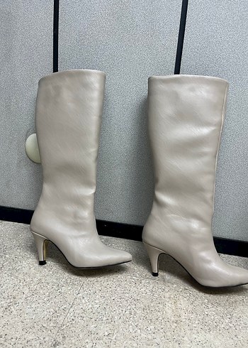 Bej Deri İnce Topuklu Diz Boyu Kadın Çizme - Görsel 2