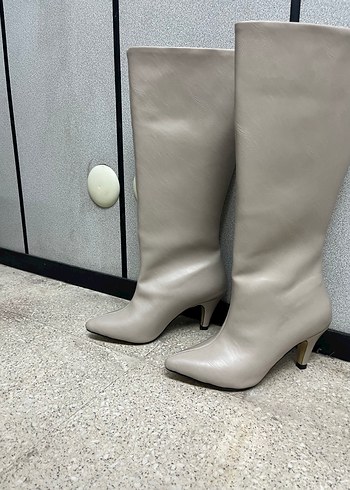 Bej Deri İnce Topuklu Diz Boyu Kadın Çizme - Görsel 4