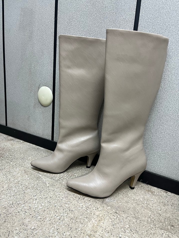 Bej Deri İnce Topuklu Diz Boyu Kadın Çizme - Görsel 5