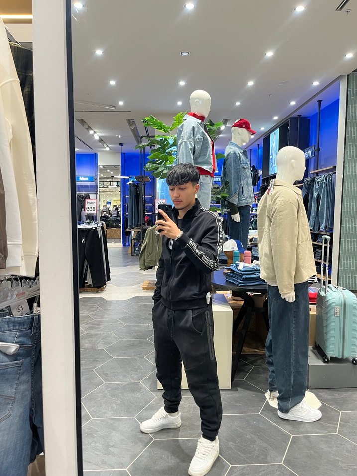 Guess Siyah Fermuarlı Erkek Ceket - Görsel 3