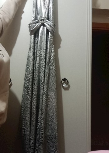 Elbise Sırt Dekolteli - Görsel 2