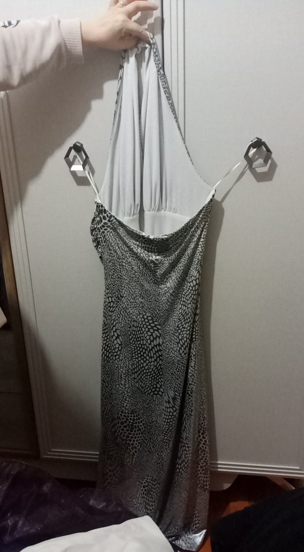 Elbise Sırt Dekolteli - Görsel 3