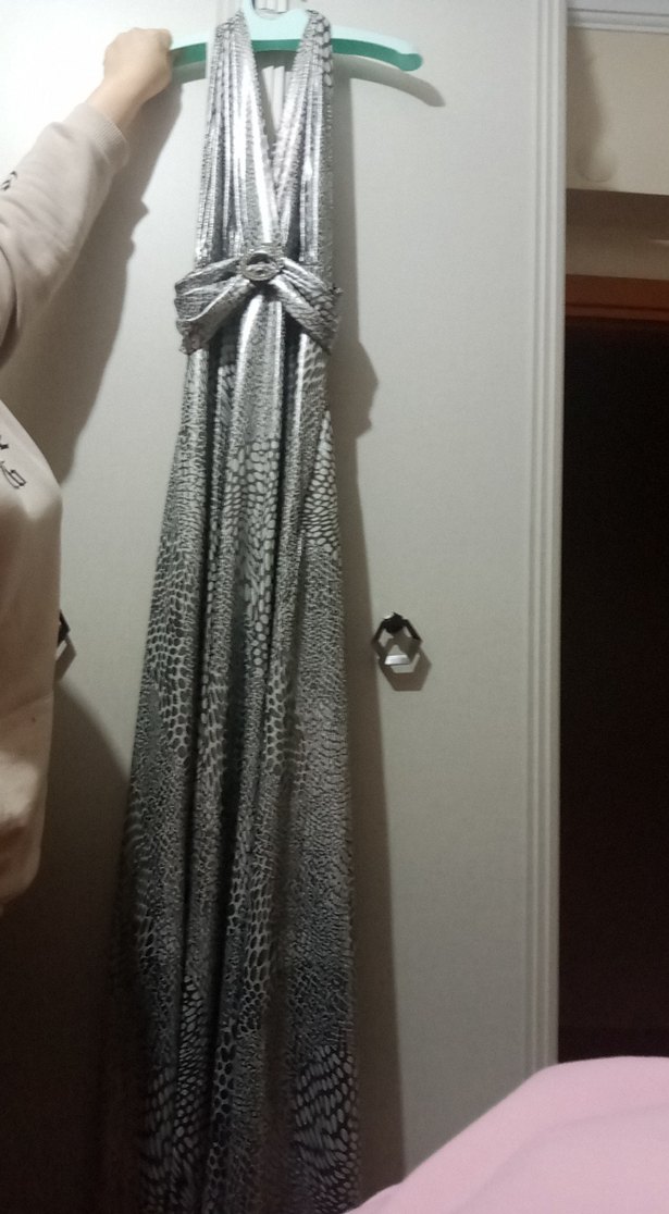 Elbise Sırt Dekolteli - Görsel 2