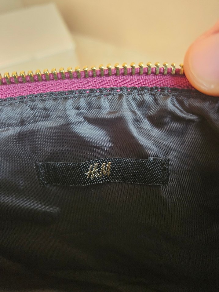 H&M Fuşya Makyaj Çantası - Görsel 2