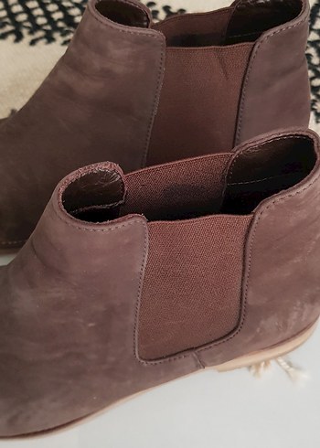 Hotiç Kahverengi Süet Kadın Dolgu Topuklu Bot - Görsel 3