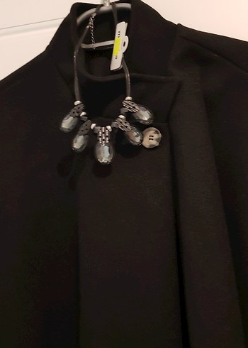 Düğmeli Siyah Panço - Görsel 2