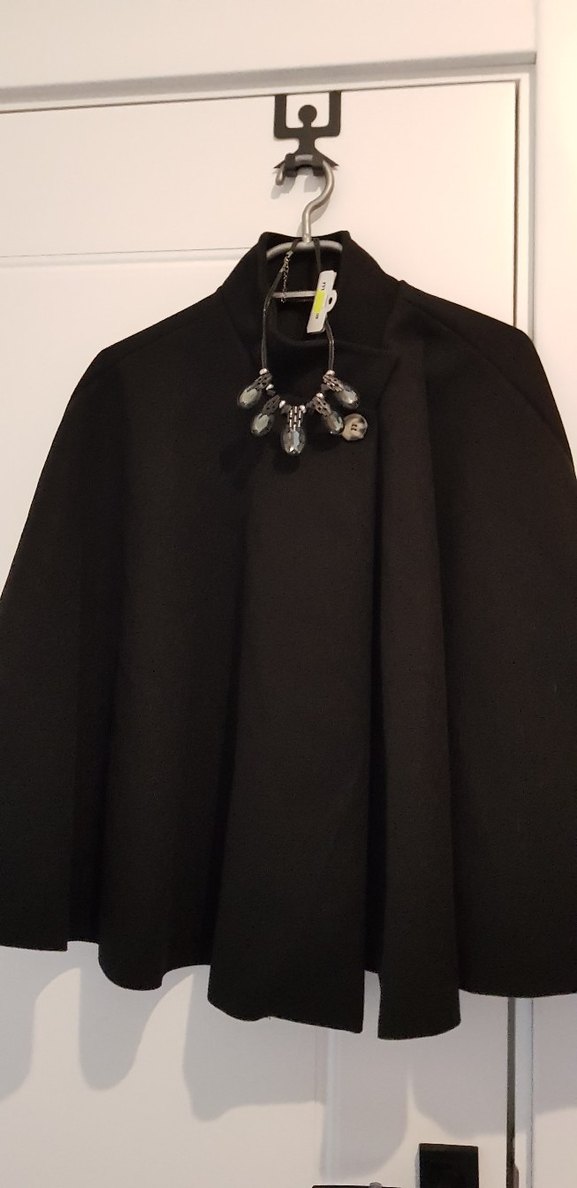 Düğmeli Siyah Panço - Görsel 3