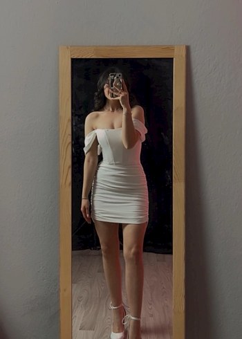 Beyaz Drapeli Mini Straplez Elbise - Görsel 2