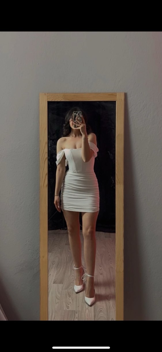 Beyaz Drapeli Mini Straplez Elbise - Görsel 2