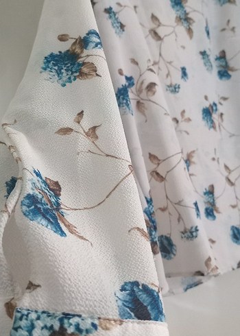 Mavi Çiçek Desenli Uzun Kollu Kadın Gömlek - Görsel 2