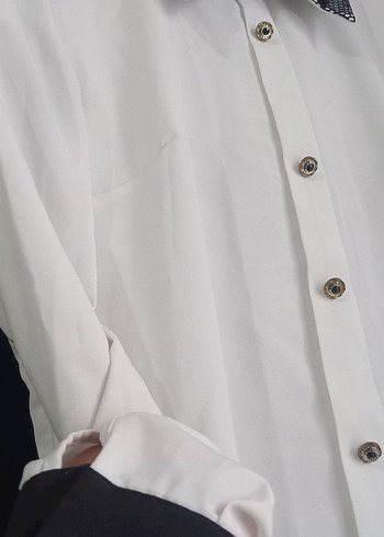 Beyaz Düğmeli Kadın Ofis Gömleği - Görsel 2
