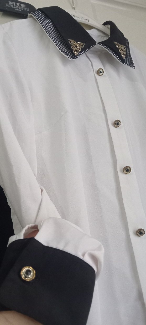 Beyaz Düğmeli Kadın Ofis Gömleği - Görsel 2