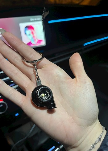Siyah Turbo Model Anahtarlik