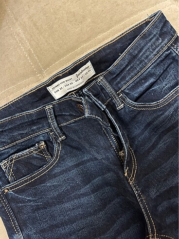 Stradivarius Dar paça mavi jean