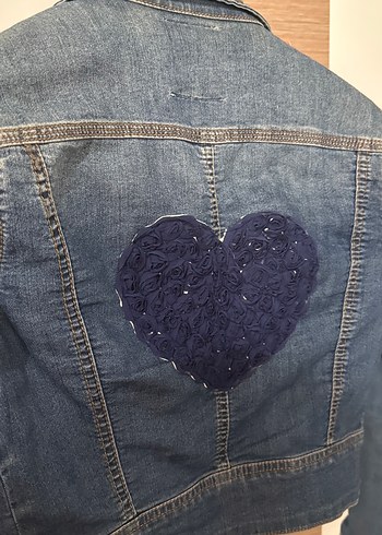 Düğmeli Nakışlı Mavi Kadın Kot Ceket - Görsel 4