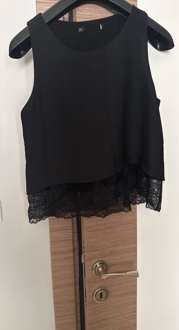 Siyah Dantelli Mini Kayık Yaka Bluz - Görsel 4