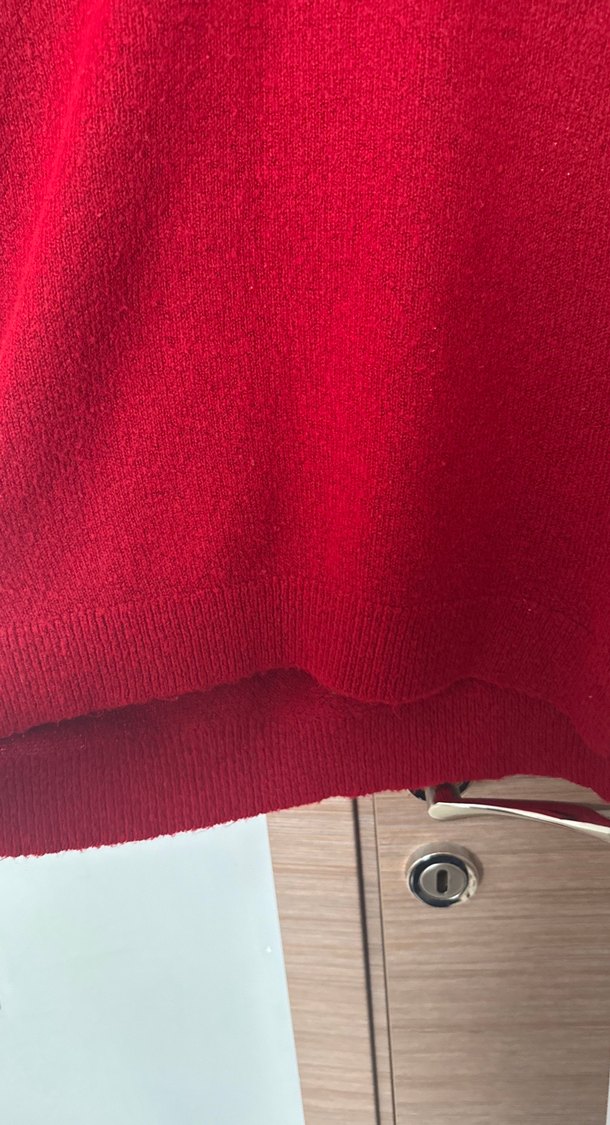 Kırmızı V Yaka Örgü Kadın Kazak - Görsel 4