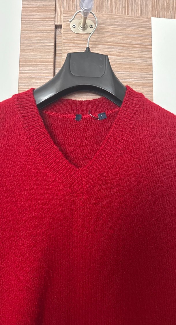 Kırmızı V Yaka Örgü Kadın Kazak - Görsel 2