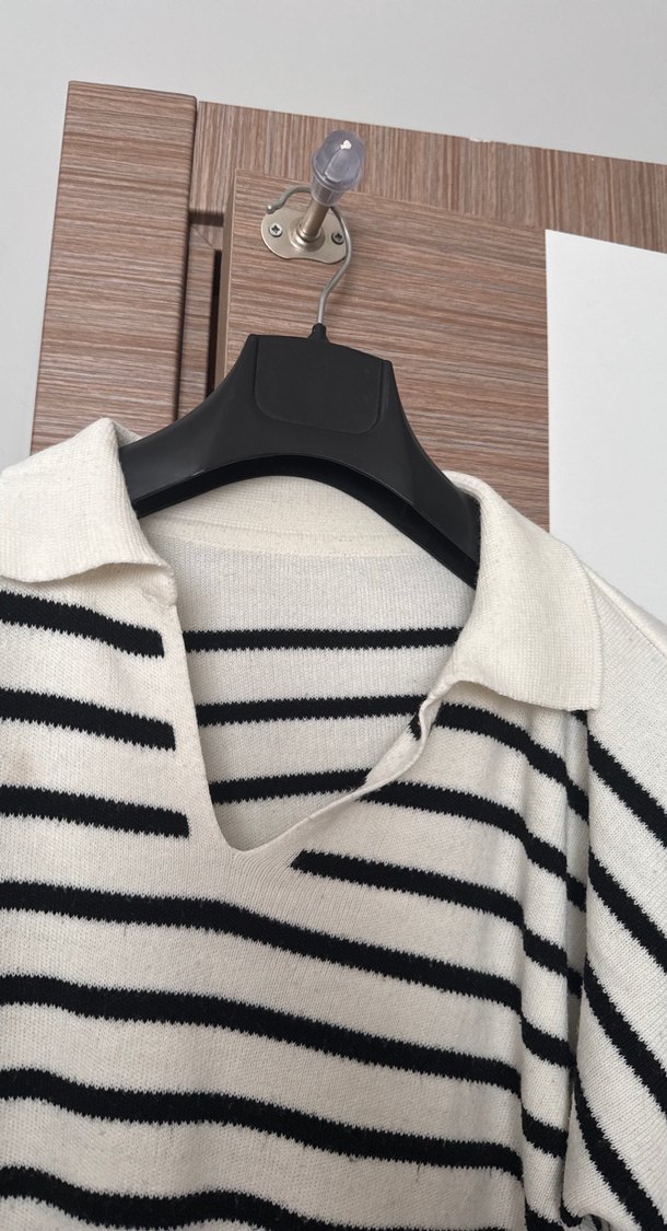 Çizgili Yaka Detaylı Örgü Kadın Kazak - Görsel 2