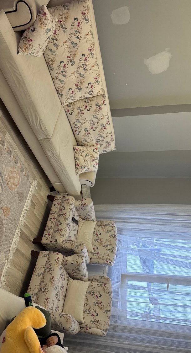 Çiçek Desenli Modern Klasik Beyaz Koltuk - Görsel 4