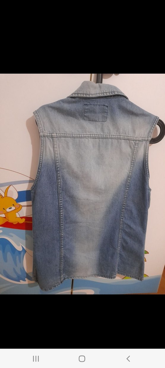 Düğmeli Kolsuz Kısa Denim Ceket - Görsel 2