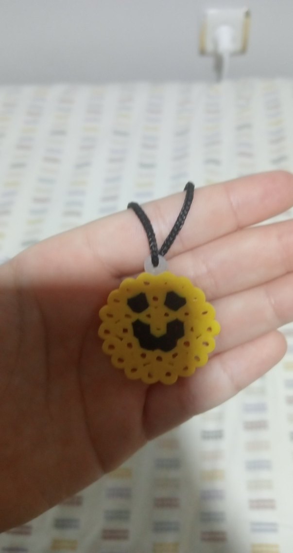 Sarı Boncuklu Gülümseyen Yüz Anahtarlık - Görsel 2
