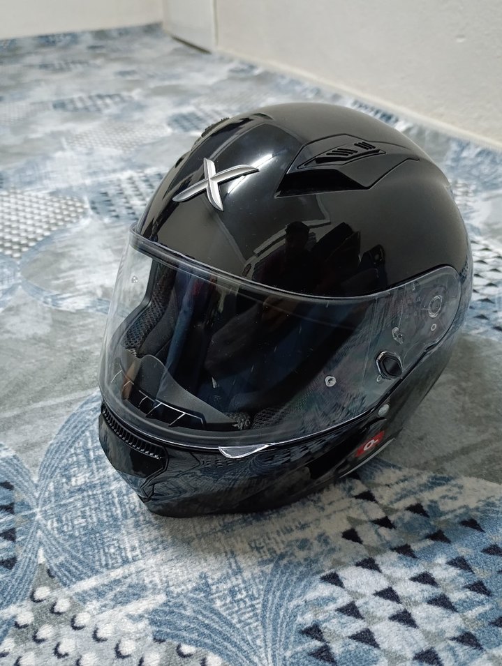 Parlak Siyah Biker Motosiklet Kaskı - Görsel 2