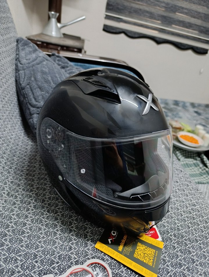 Parlak Siyah Biker Motosiklet Kaskı - Görsel 4