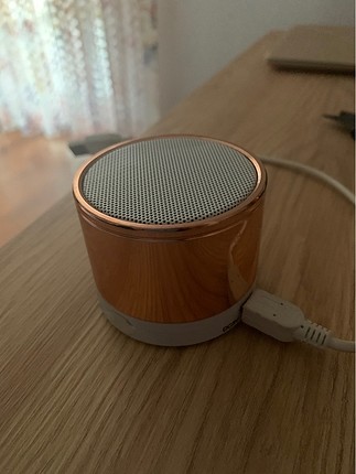 H&M Ses Bombası Speaker
