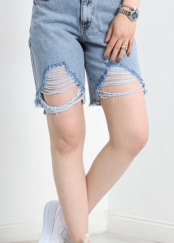 Kadın Mavi Yırtık Kot Şort - Görsel 3