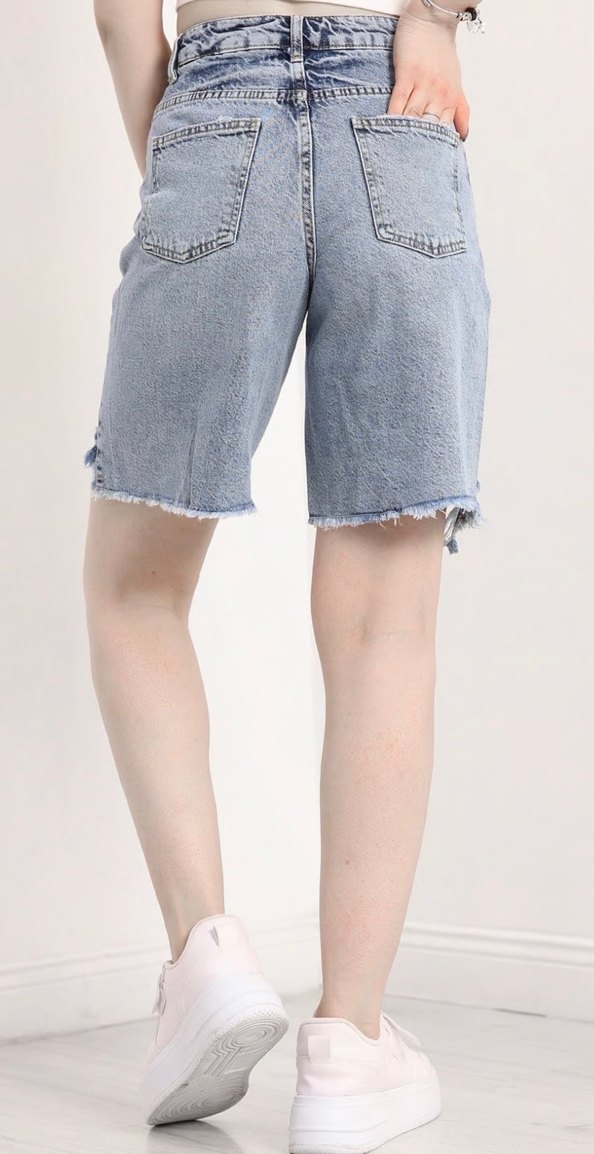 Kadın Mavi Yırtık Kot Şort - Görsel 5