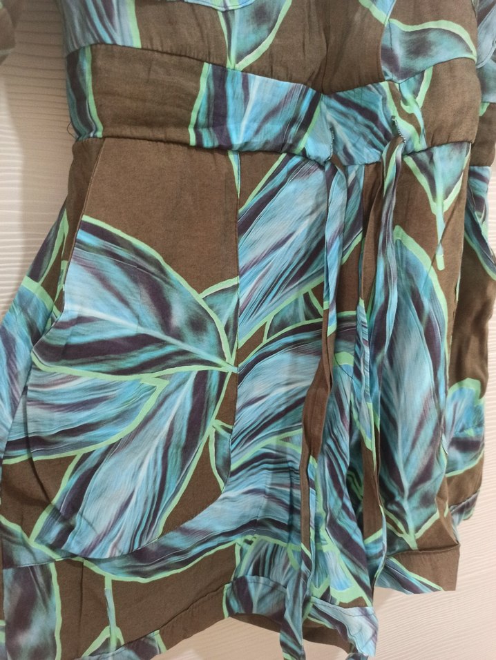 V Yaka Kısa Kollu Kadın Tulum - Görsel 2