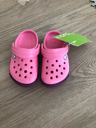 universal Beden pembe Renk Crocs c5 etiketli 