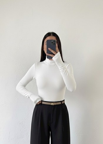 BAŞLIK:
BALIKÇI YAKA UZUN KOL BASIC BLUZ  ŞIK VE RAHAT MODEL - Görsel 2