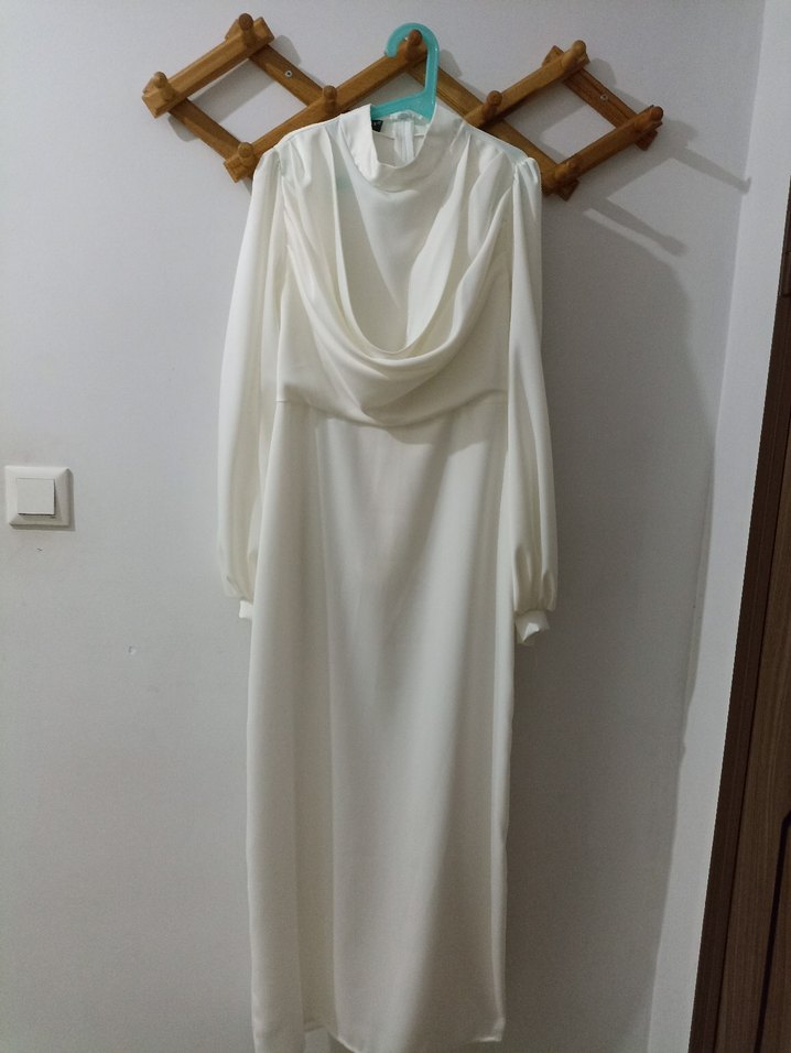 Beyaz uzun elbise Nikah/Nişan için ideal - Görsel 2