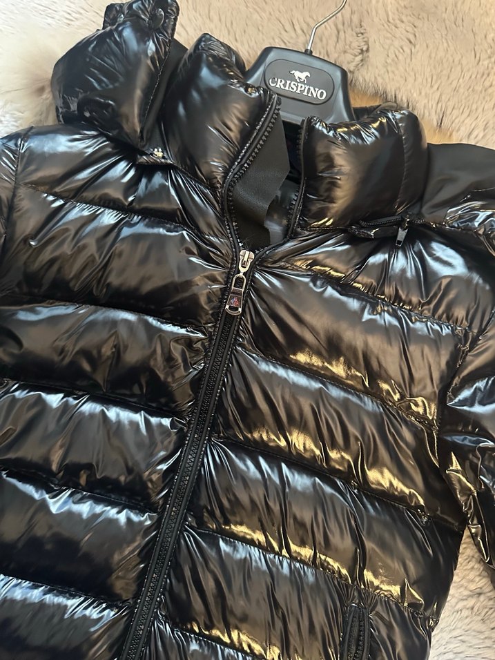 Parlak Siyah Kürklü Kadın Kış Montu - Görsel 4