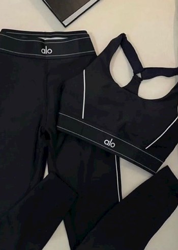 Alo yoga tayt&bra takım - Görsel 3