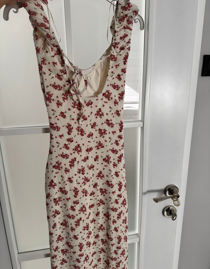 Dantel Detaylı Beyaz Çiçekli Midi Elbise - Görsel 5