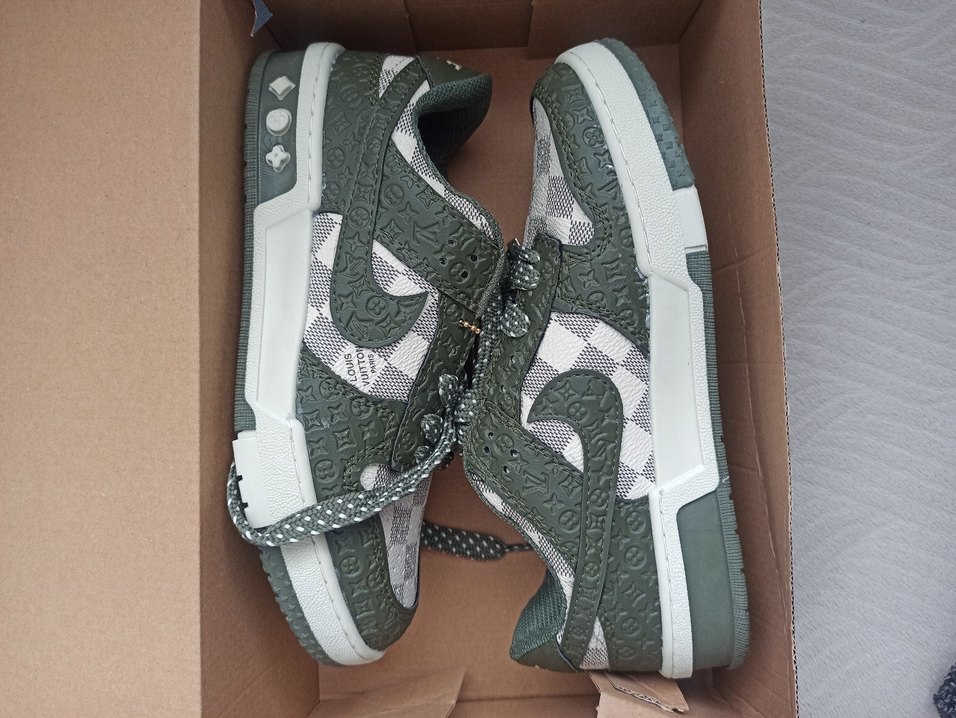 Louis Vuitton kadın spor ayakkabı - Görsel 4